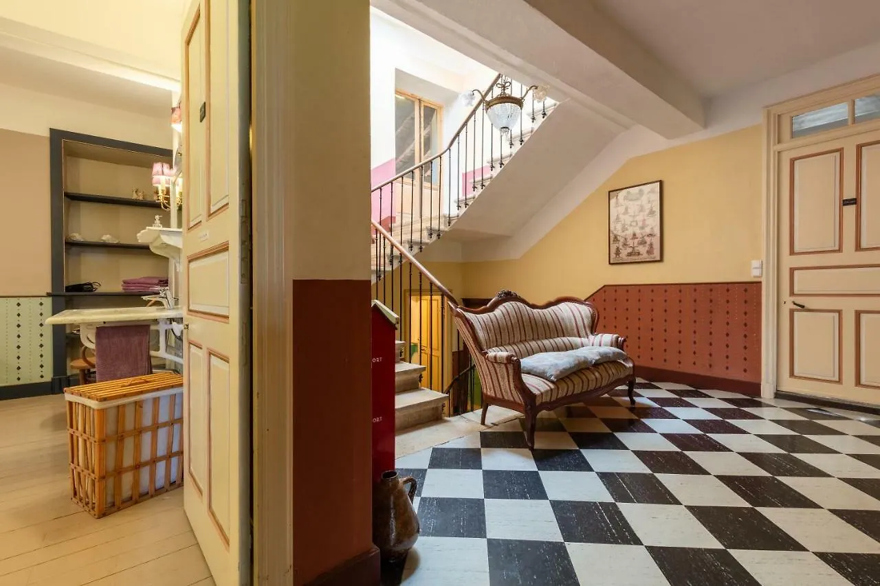 Domaine De L'Amiral Bed & Breakfast Saint-Laurent-du-Pape 3*,  France